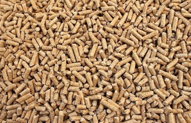 Pellet dębowy A1 premium – 8 ton, wysoka kaloryczność