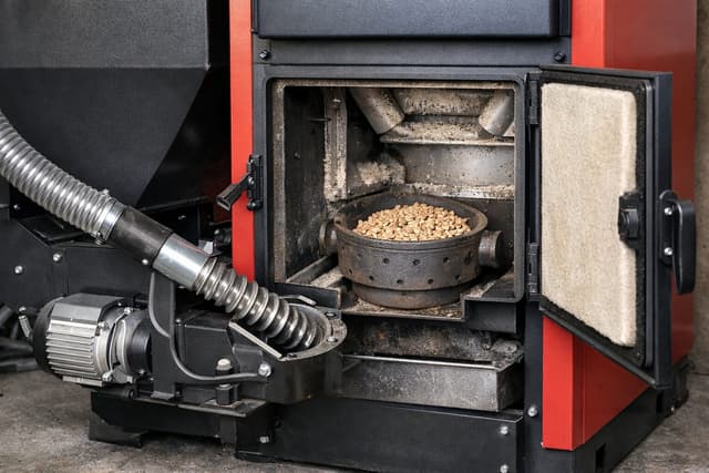 Kotły na pellet — jak wybrać, ile kosztują i co warto wiedzieć przed zakupem